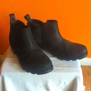 Sorel Emelie Chelsea boots